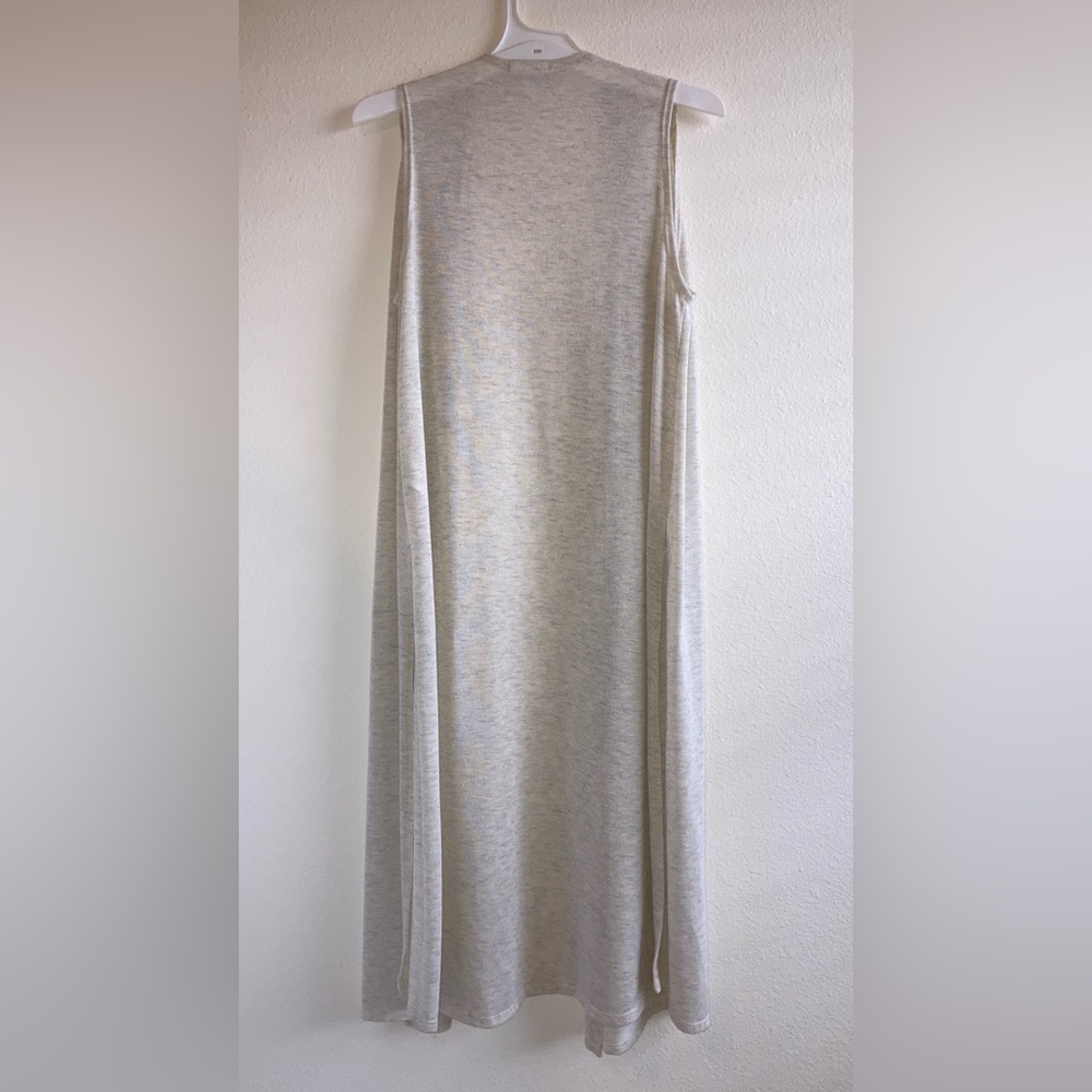 LuLaRoe Joy Vest Size XS Oatmeal Heather Long Open Vest - Picture 8 of 9